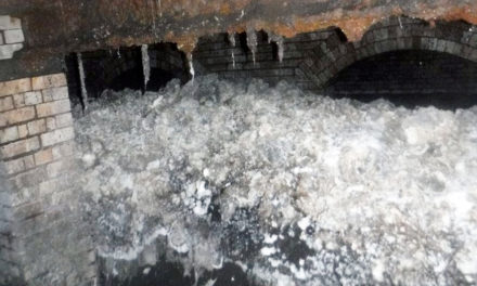 Huge Mass Blocks London Sewer: ‘Please Don’t Feed It’