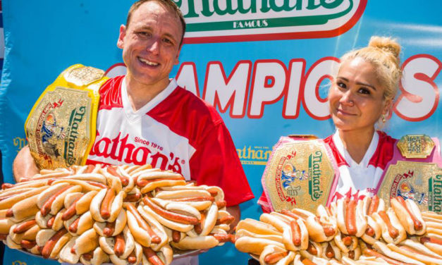 We Have A Wiener! Man Eats  71 Hotdogs For The Title