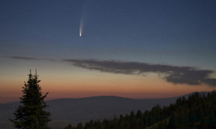 Check Out The Spectacular Show From Comet Streaking Past Earth