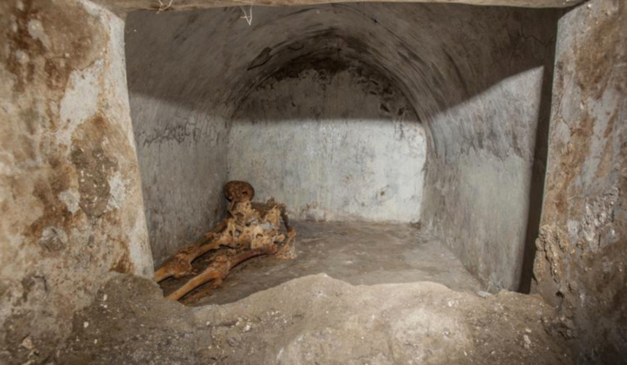 Archaeologists Find Skeleton, Evidence Of Greek In Pompeii